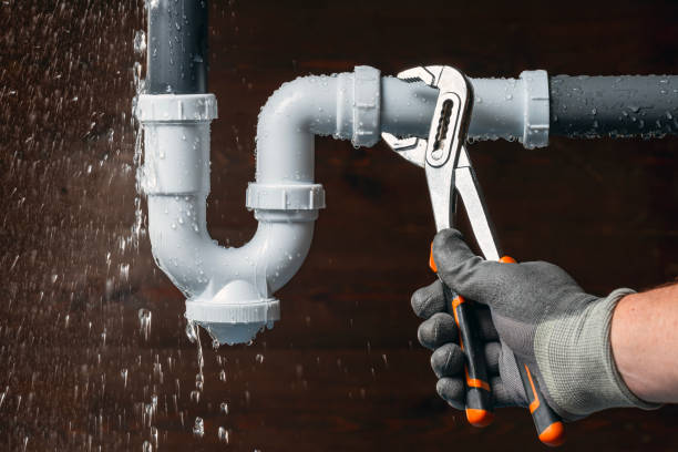 Professional Drain Cleaning technician working in Helendale, CA